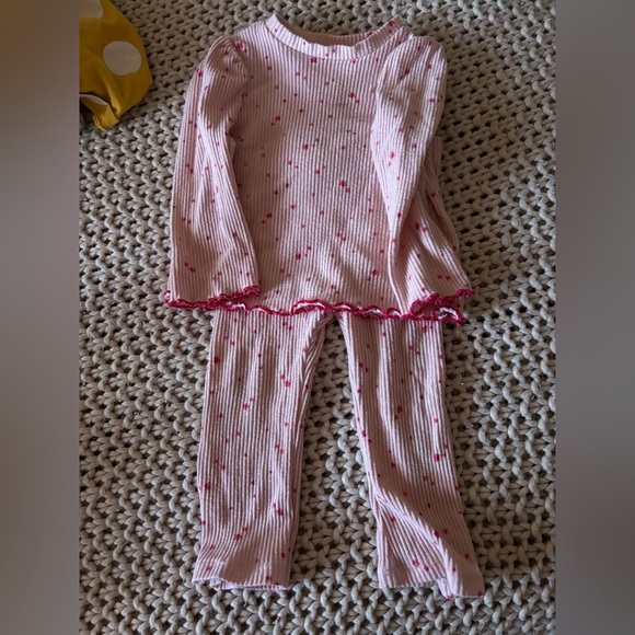 cute girl clothes lot 12-18m. Some clothes barely worn or not worn at all - Picture 8 of 13